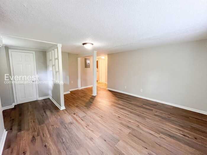 5727 N Morgan Ln #4 - Photo 3 of 13