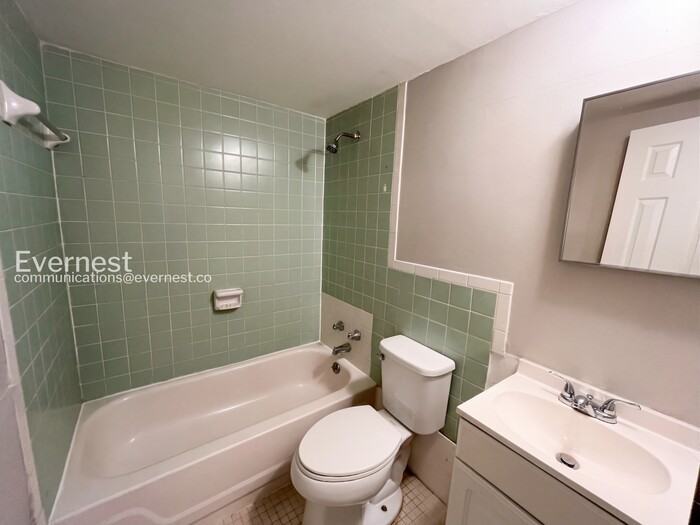 5727 N Morgan Ln #4 - Photo 5 of 13