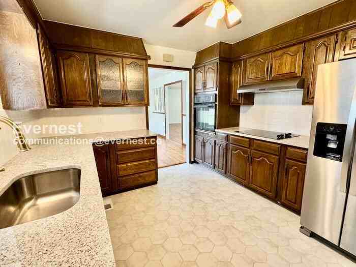 11811 E 91st St - Photo 5 of 30