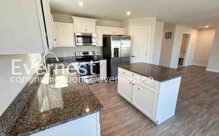 18393 Signature Way - Photo 3 of 23