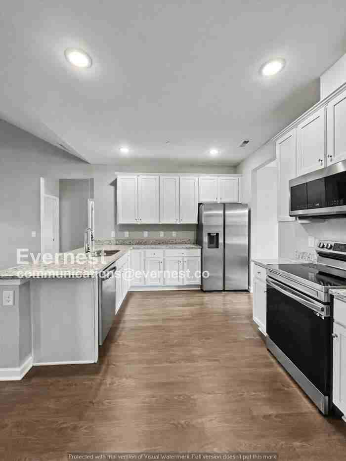 1111 Prospect Ct - Photo 3 of 30