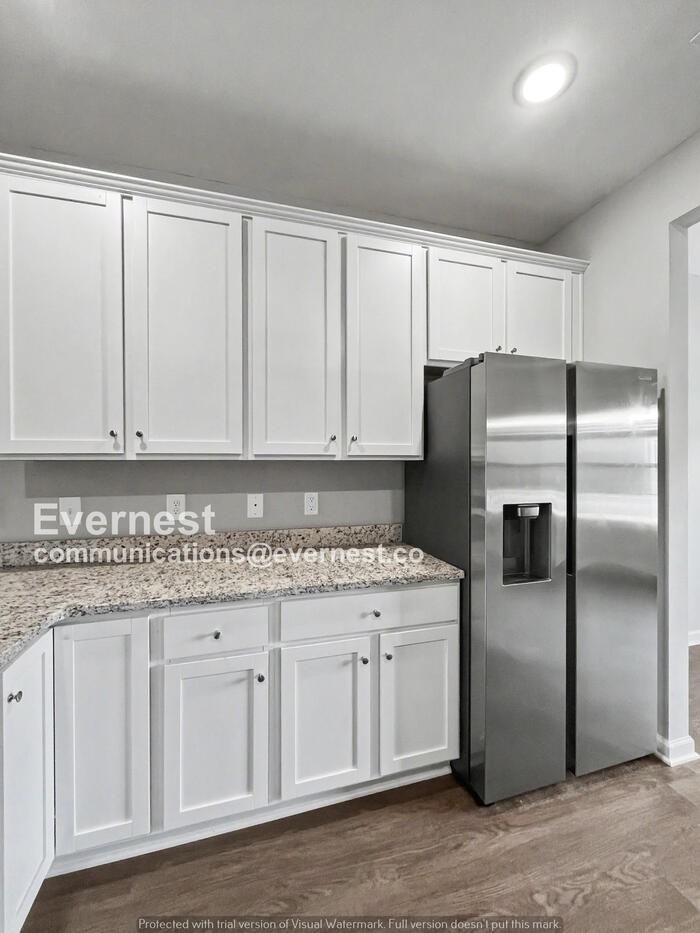 1111 Prospect Ct - Photo 4 of 30