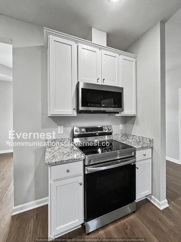 1111 Prospect Ct - Photo 6 of 30