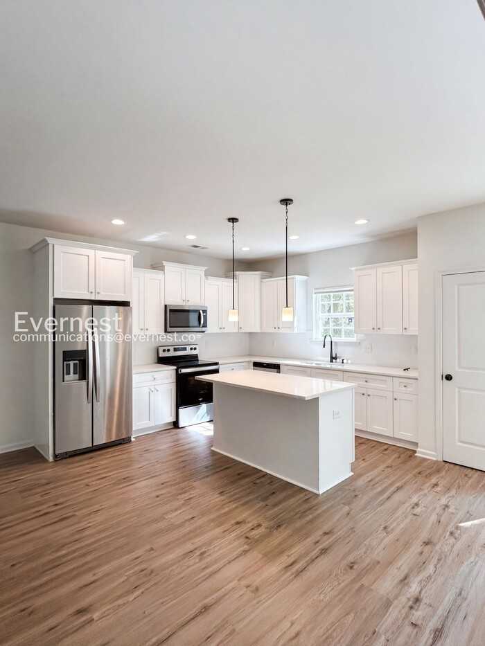 133 Stilwell Oaks Cir - Photo 2 of 23