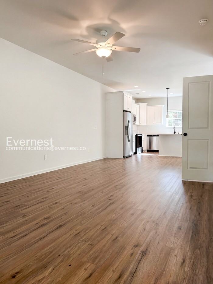 133 Stilwell Oaks Cir - Photo 3 of 23