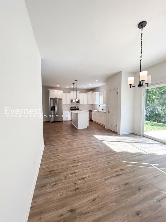 133 Stilwell Oaks Cir - Photo 5 of 23