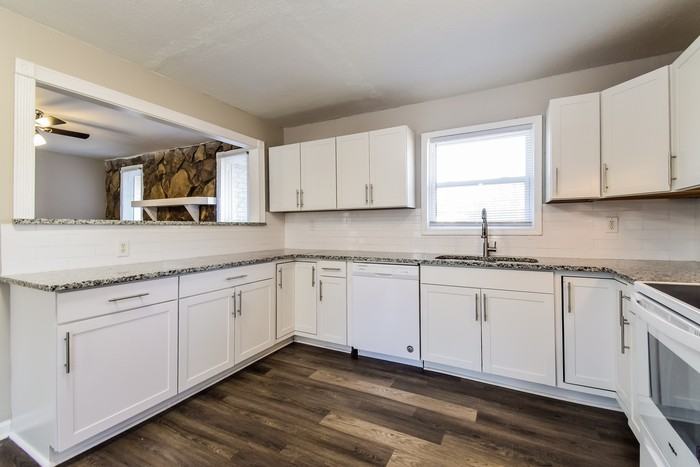 455 Emmett St - Photo 7 of 15