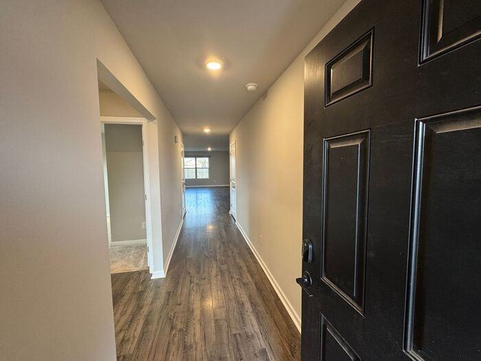 117 Hank Ct - Photo 2 of 28