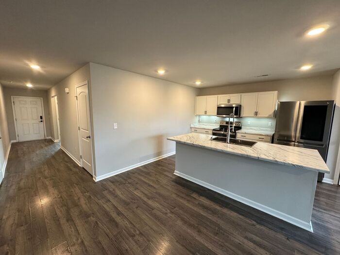 117 Hank Ct - Photo 3 of 28