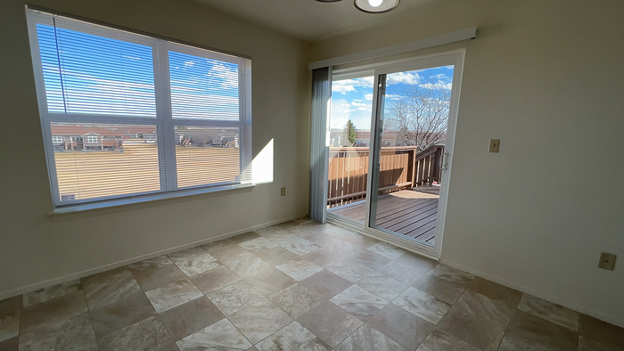 1142 Dakota Dr - Photo 4 of 8