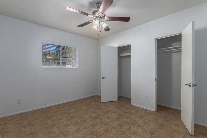 533 E Mountain View Rd #B - Photo 6 of 11