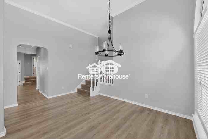 2490 Rosedale St - Photo 7 of 41