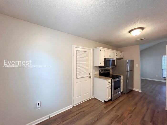 6832 Maury Dr - Photo 3 of 22