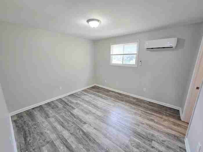 852 Little Bay Ave #5 - Photo 6 of 9