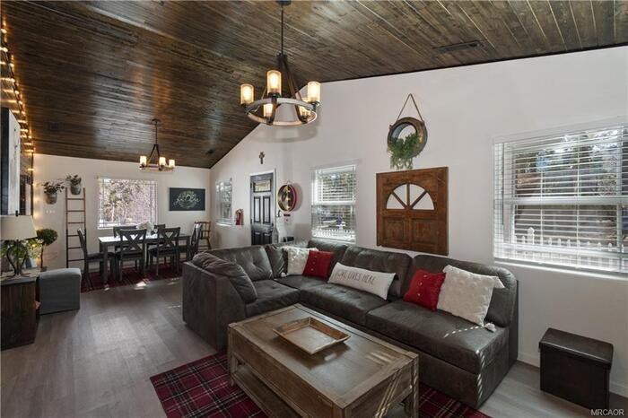 44634 Barton Ln - Photo 2 of 26