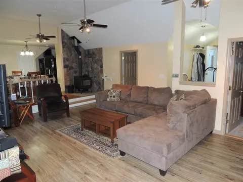 194 Garfield St Unit A #NA - Photo 2 of 9