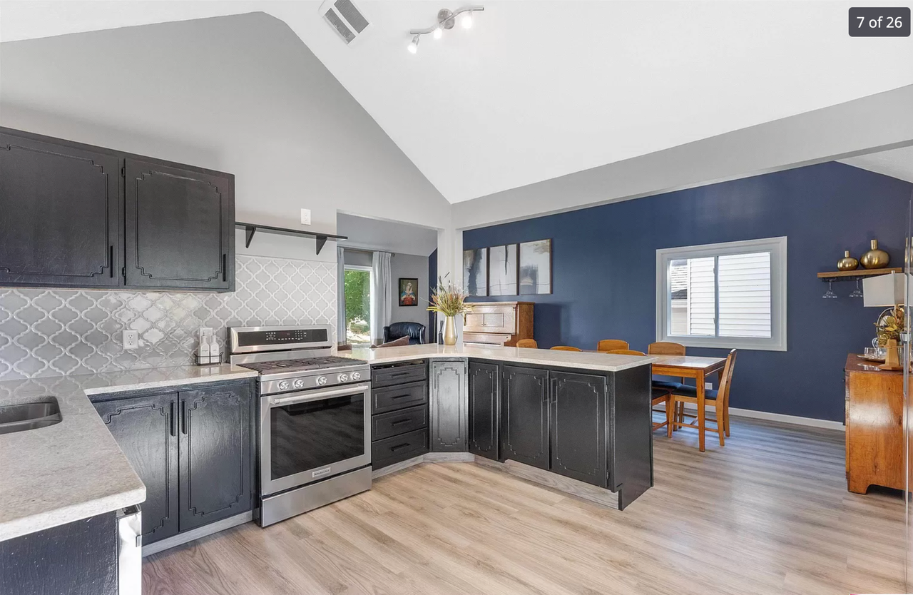 15561 Walnut Cir - Photo 4 of 15