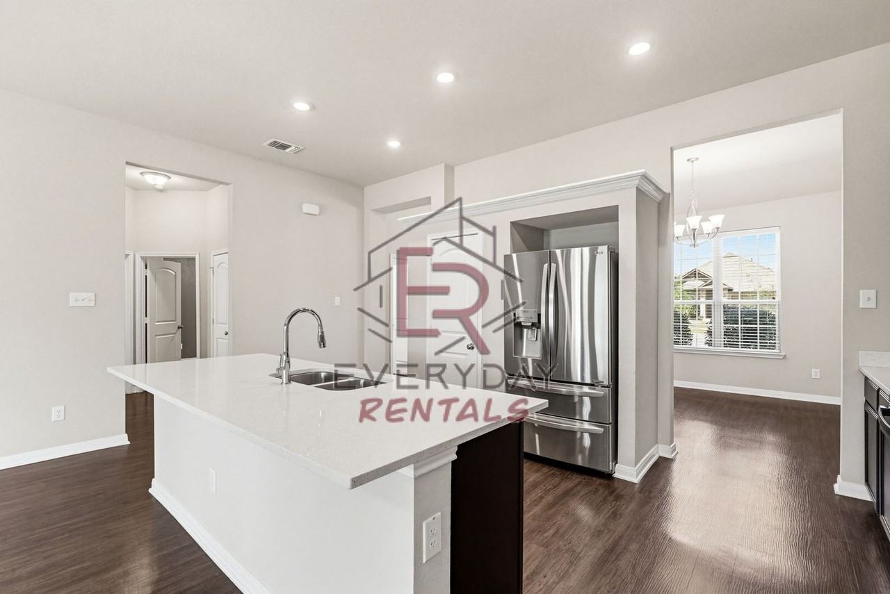 3214 Shawlands Rd - Photo 4 of 16