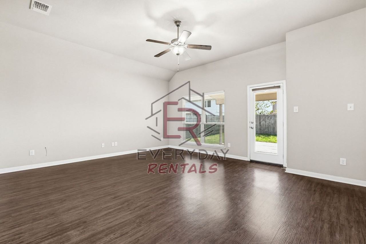 3214 Shawlands Rd - Photo 6 of 16