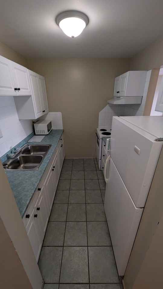 4609 50th Avenue Northeast #202 - Photo 2 of 17