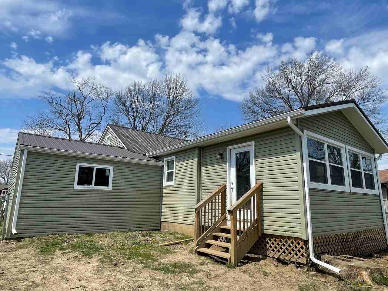 229 Sloan Ave - Photo 2 of 2