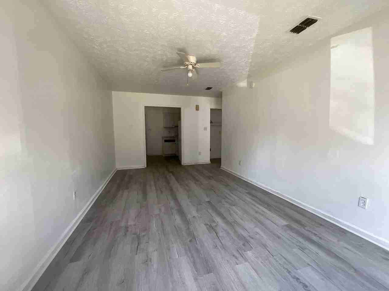 1436 Tangora Ln - Photo 3 of 5