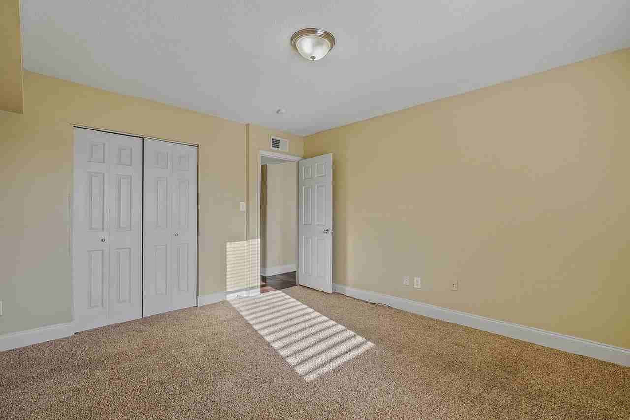 5th Avenue Apartments - Photo 5 of 28