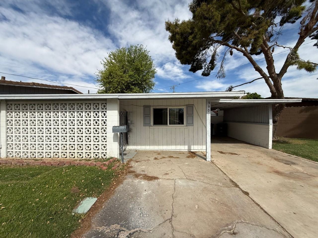 390 E Hacienda Dr - Photo 2 of 23