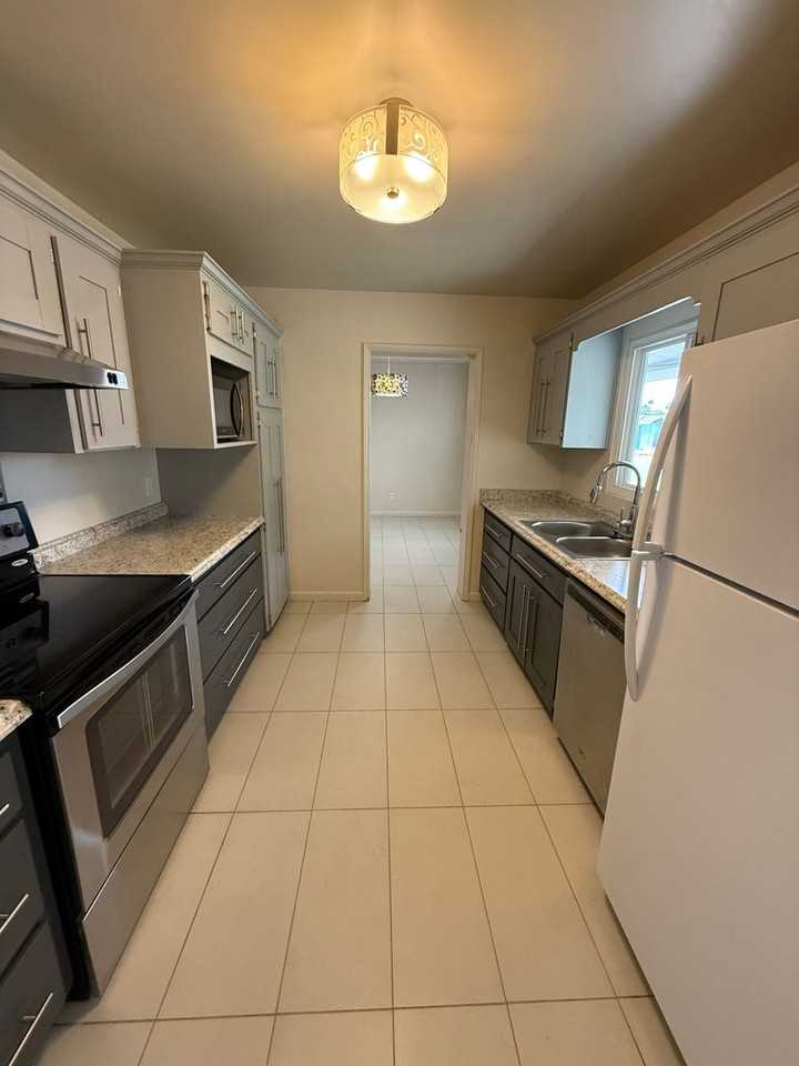 390 E Hacienda Dr - Photo 3 of 23