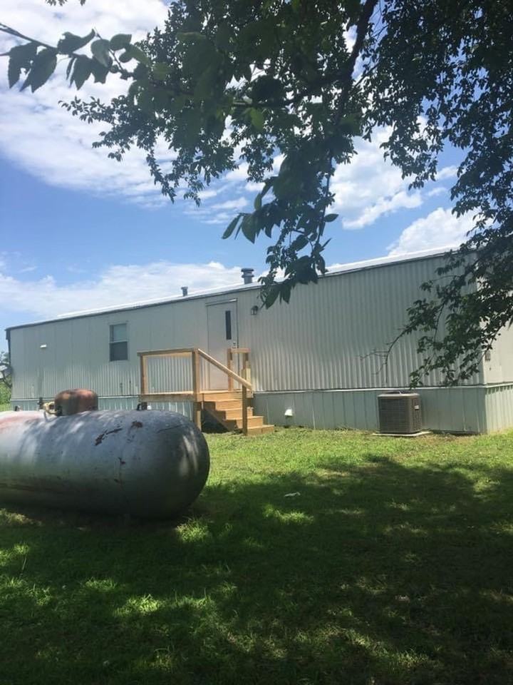 1005 N Main St - Photo 6 of 6