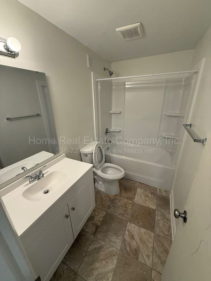 630 Mulberry St - Photo 3 of 6