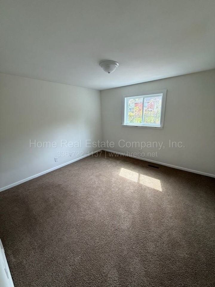 630 Mulberry St - Photo 4 of 6