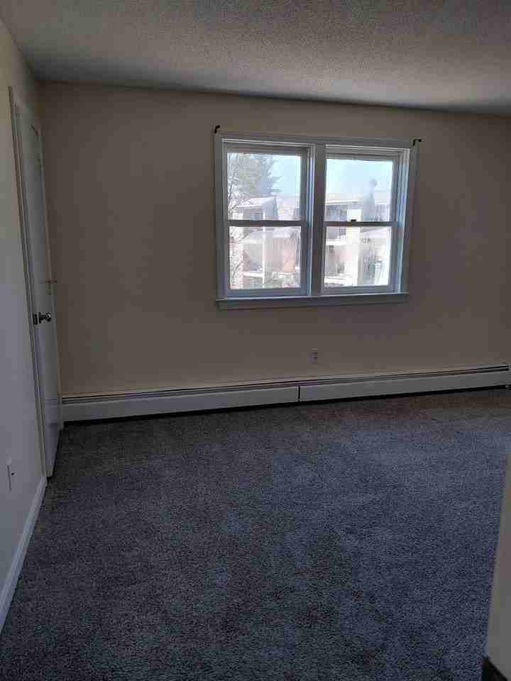 4 Knights Bridge Dr #308 - Photo 5 of 7