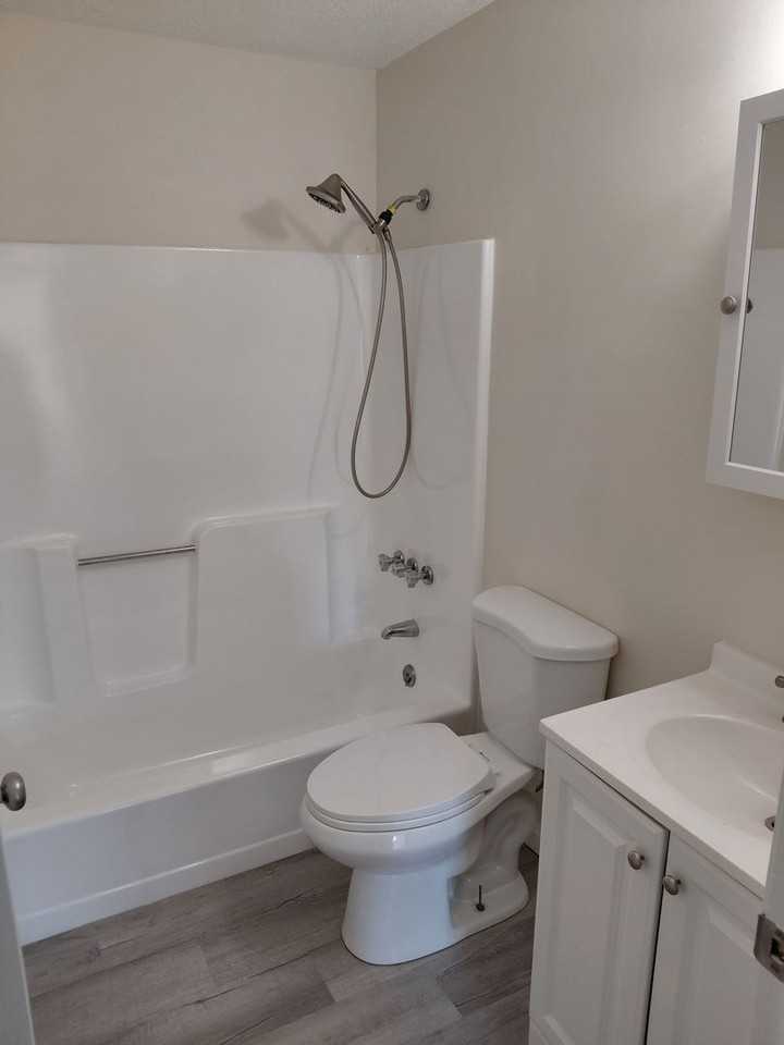 4 Knights Bridge Dr #308 - Photo 6 of 7