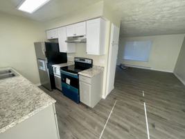 featured image of 637 637 & 639 S Ralph St