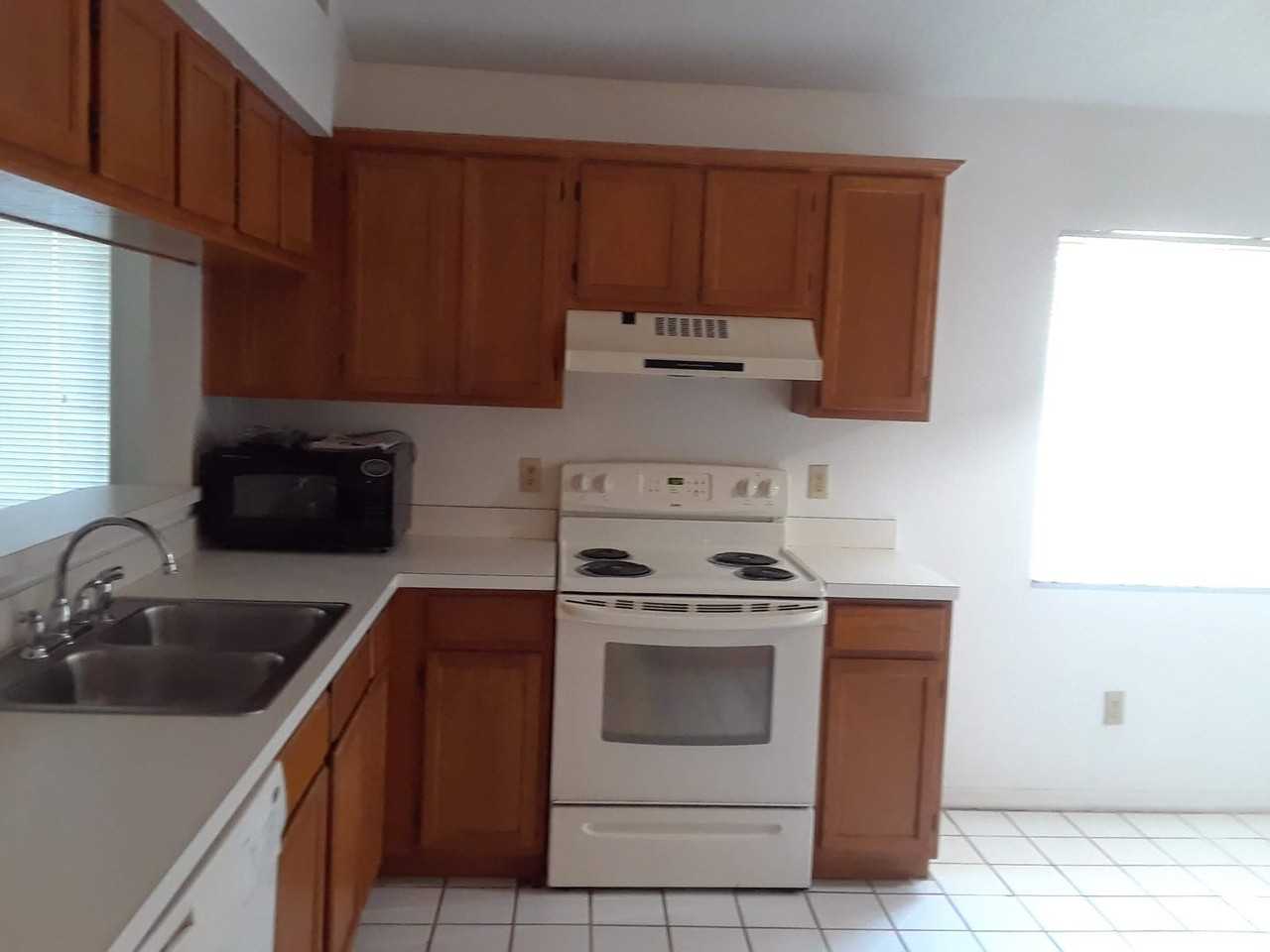 332 Morning Glory Dr - Photo 7 of 16