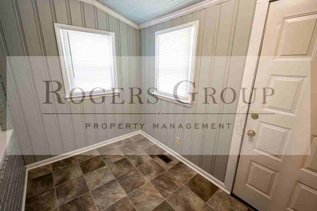 614 Highland Ave - Photo 5 of 9