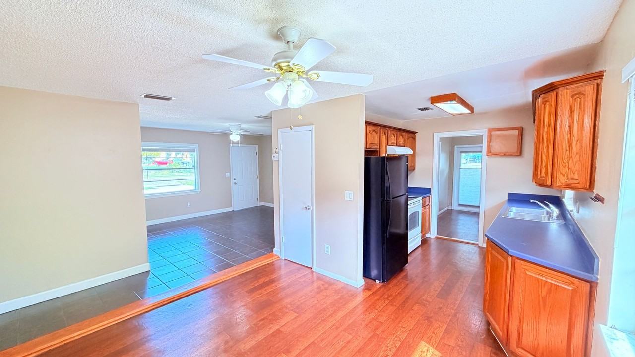 1601 N Normandy Blvd - Photo 5 of 34