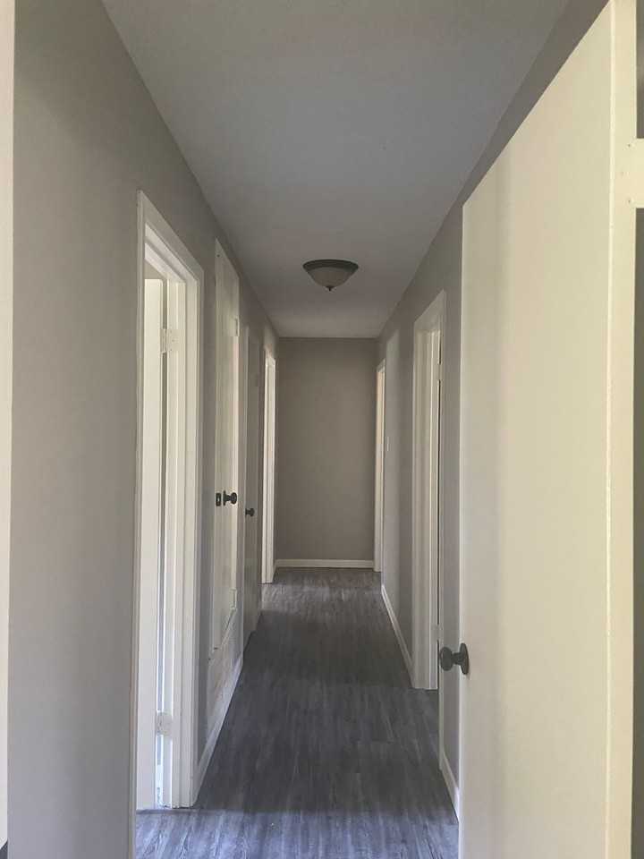 410 Delano St - Photo 6 of 10