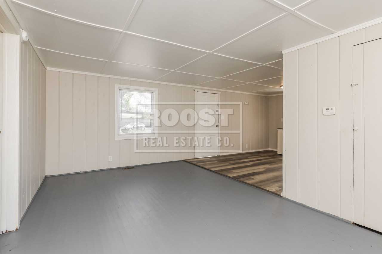 4047 S Yellow Springs St - Photo 4 of 9