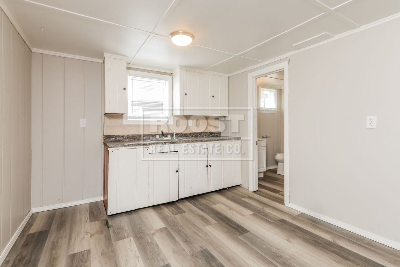 4047 S Yellow Springs St - Photo 5 of 9