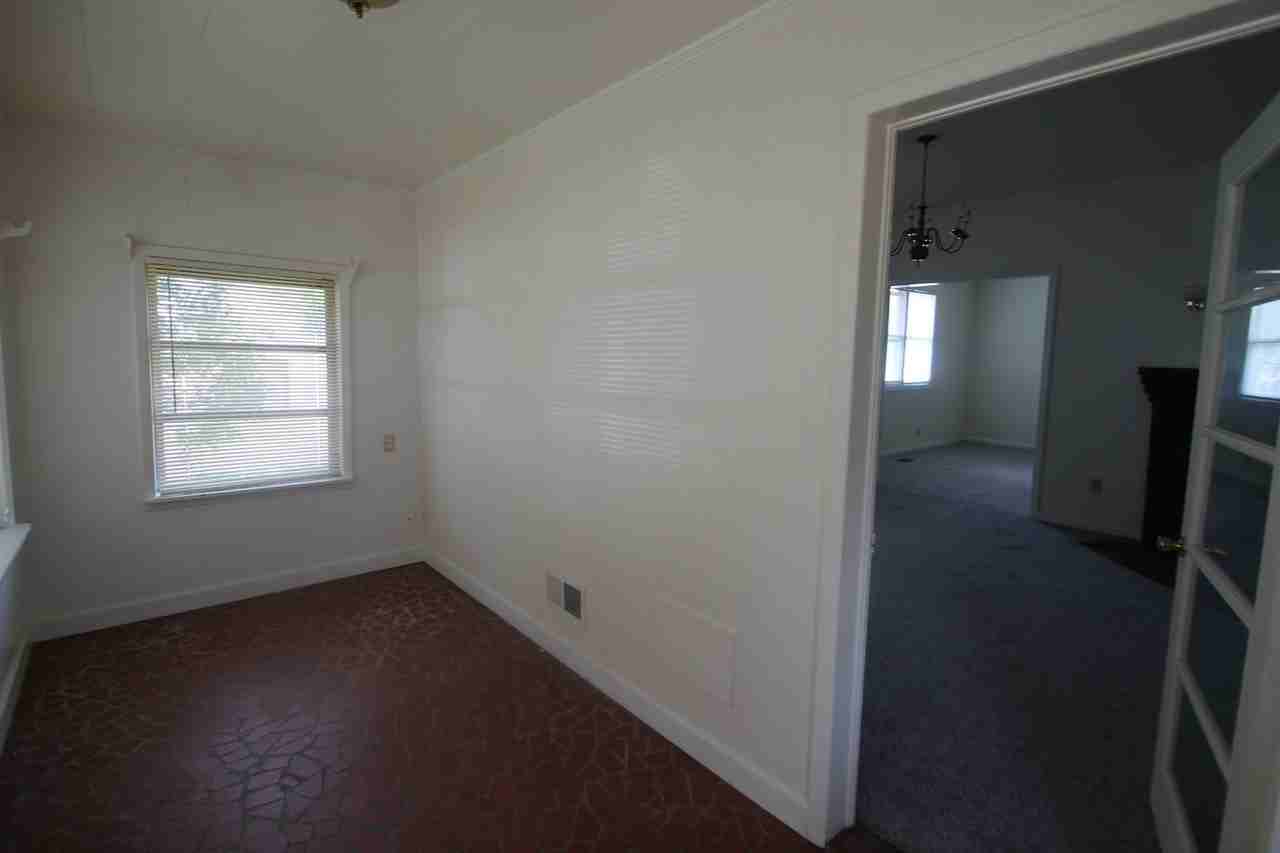 556 Flint St - Photo 4 of 21