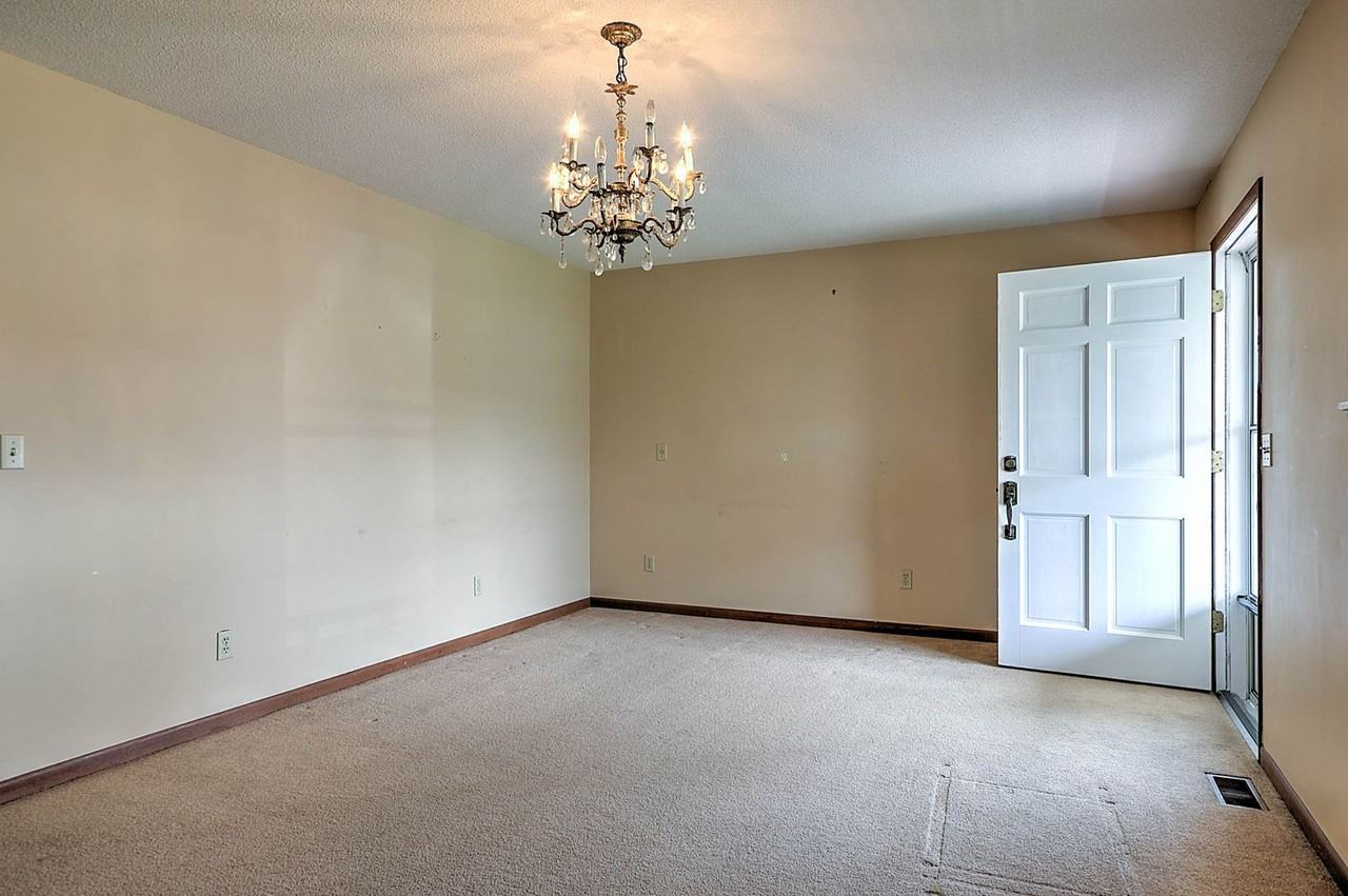 307 Cypress St - Photo 4 of 31