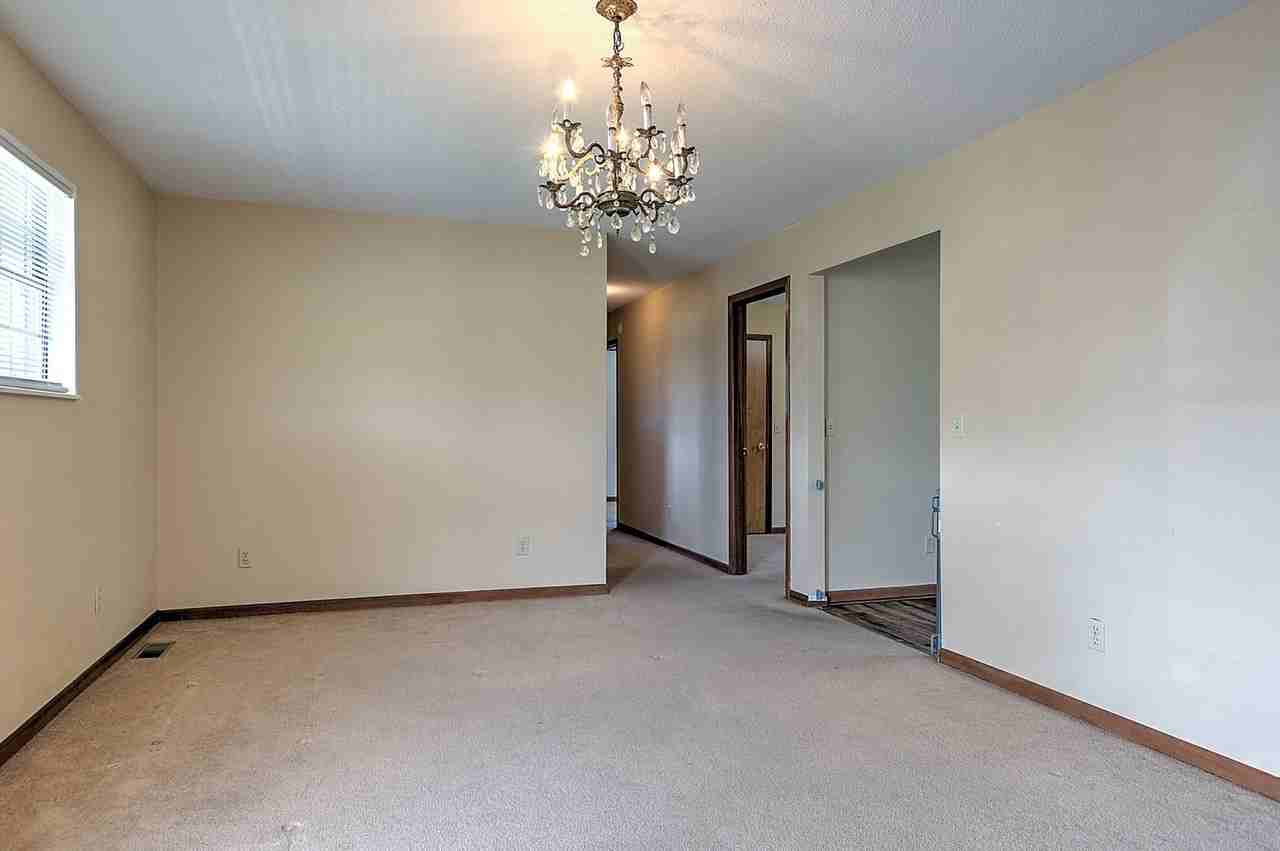 307 Cypress St - Photo 5 of 31