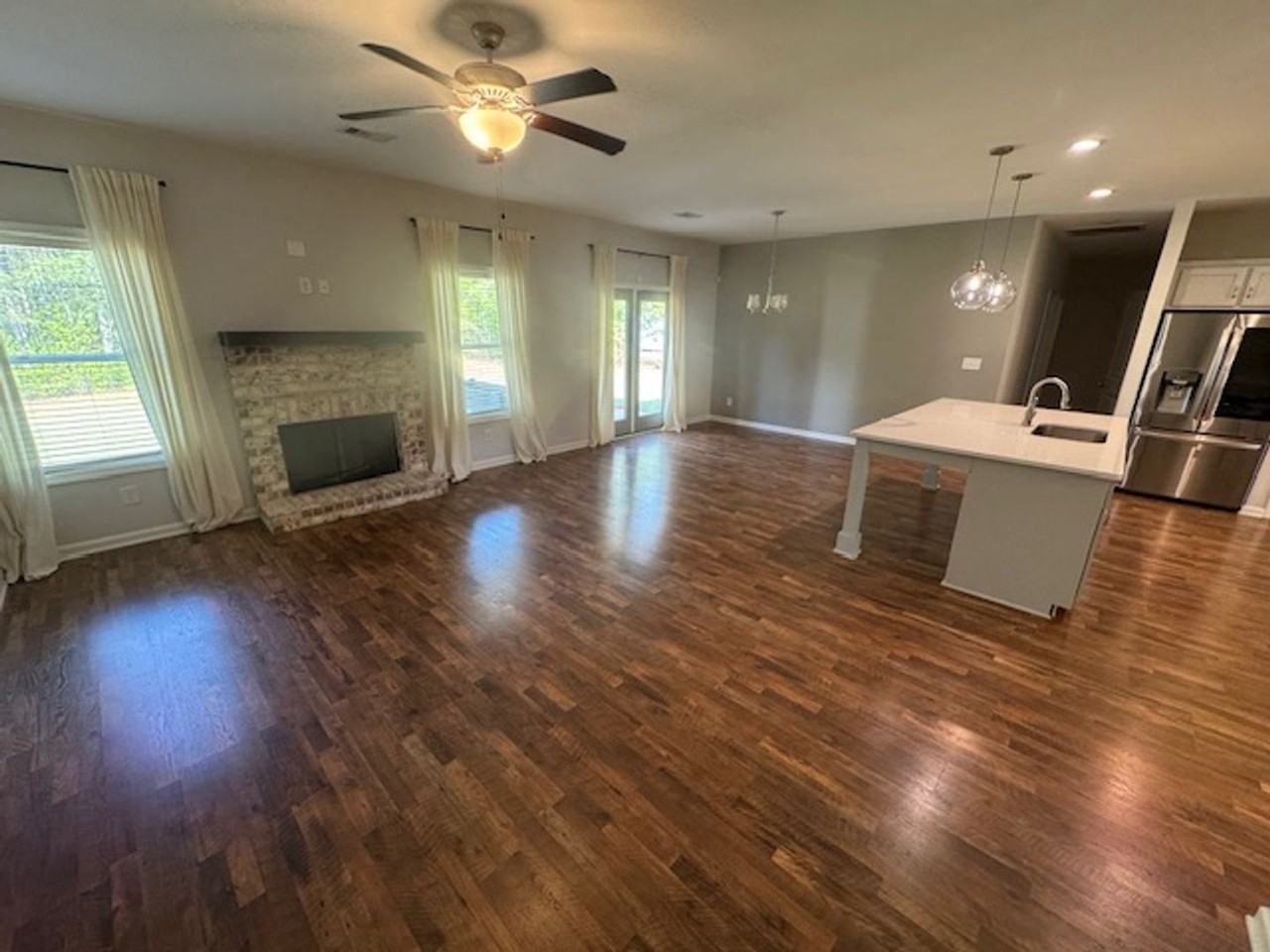 261 Fenwick Farms Dr - Photo 3 of 15