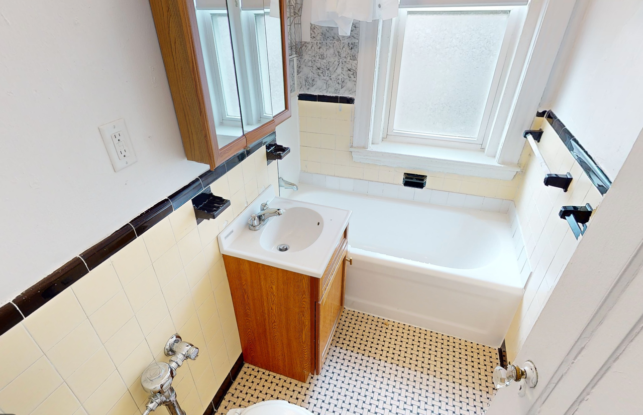70 Chiswick Rd - Photo 7 of 8