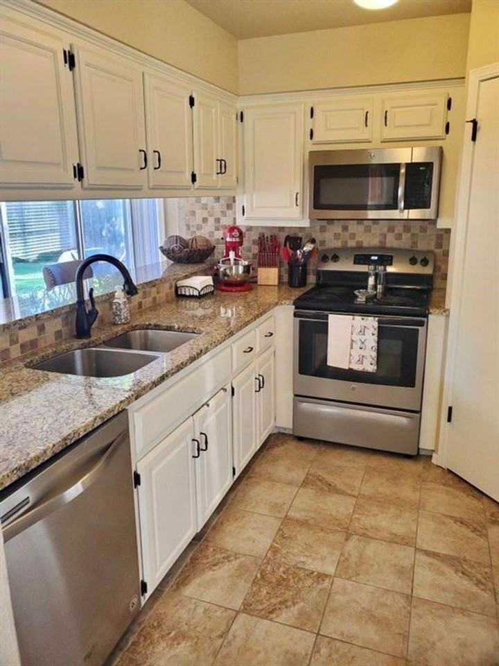 3837 Ives Way - Photo 7 of 22