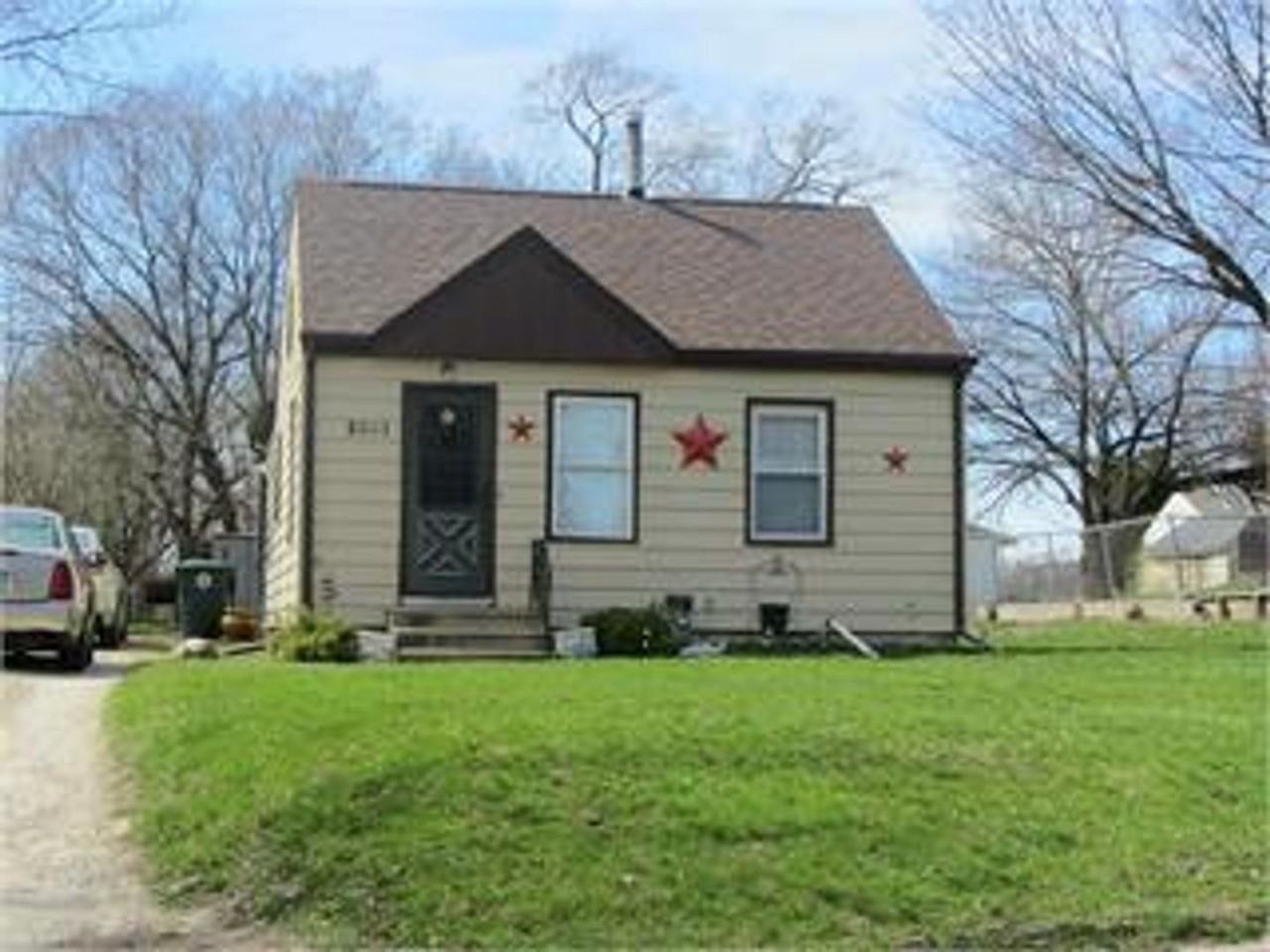 2001 City View St - Photo 2 of 2