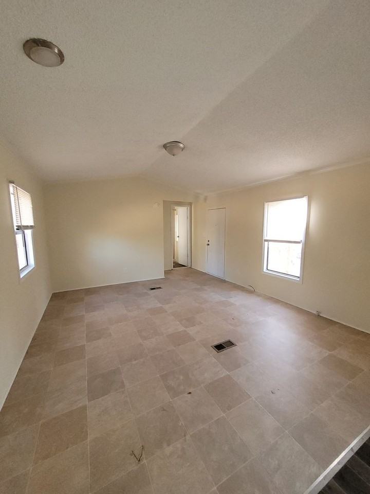85 Grady Ln - Photo 2 of 13