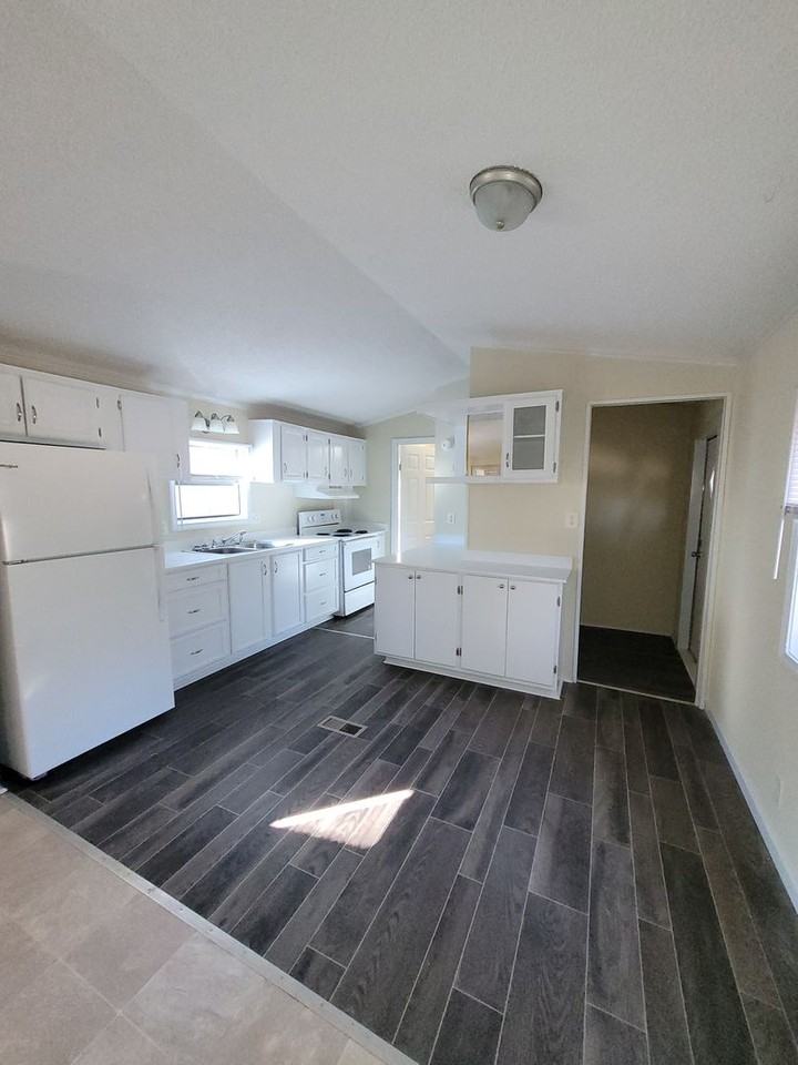 85 Grady Ln - Photo 3 of 13